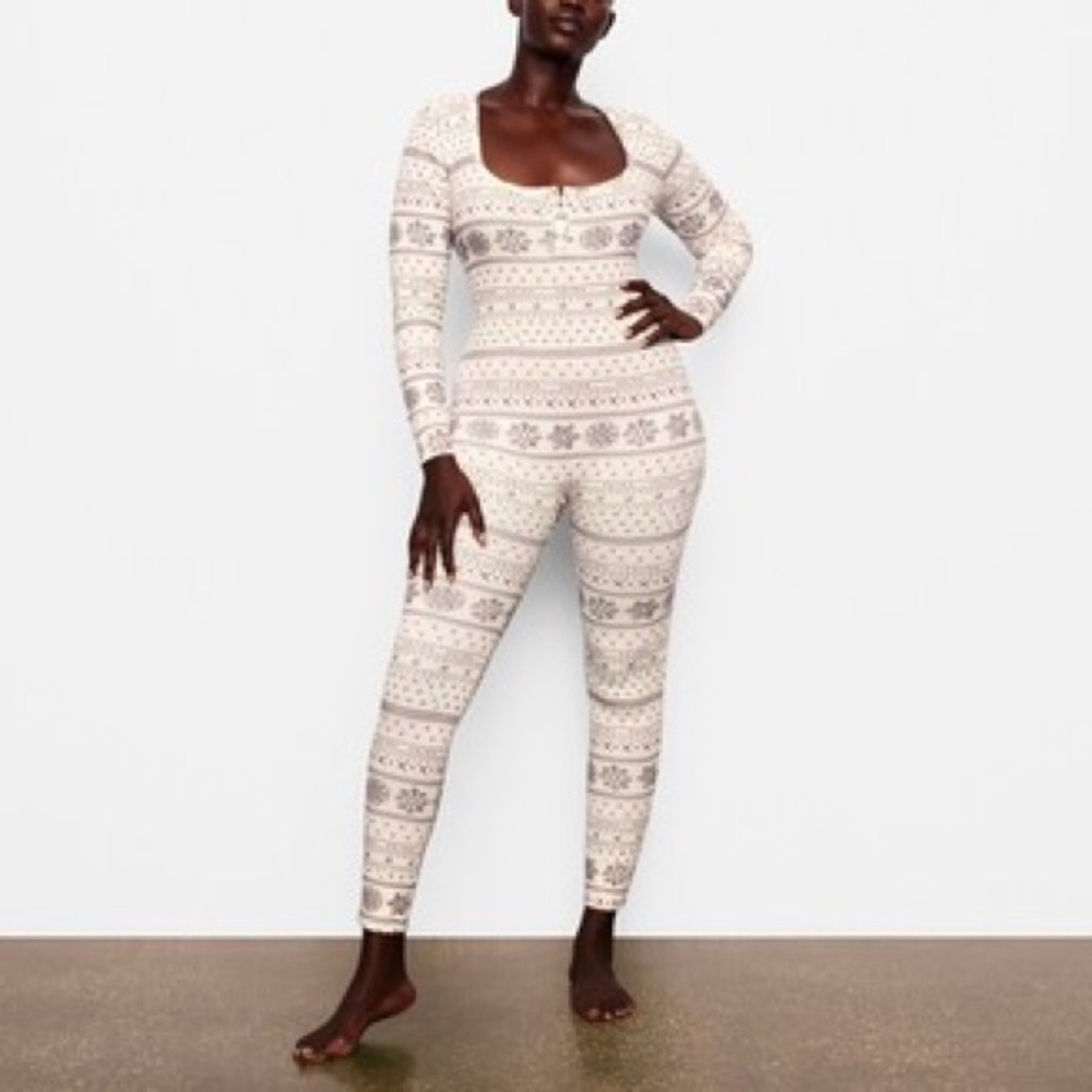 SKIMS Cream and Black Patterned Pajamas